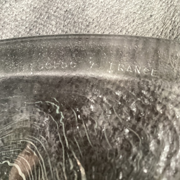 SET OF TWO VINTAGE ARCOROC FRANCE CLEAR GLASS OYSTER PLATES - Picture 4 of 9